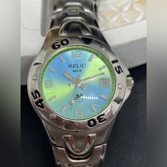 Relic Wet Watch. Water resistant, 165 feet. - Picture 3 of 7